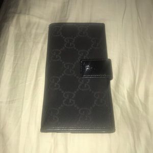 Black Gucci wallet